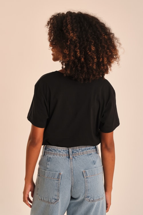 Blusa Basica Gola V Preto - foto 4