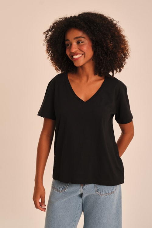 Blusa Basica Gola V Preto - foto 1