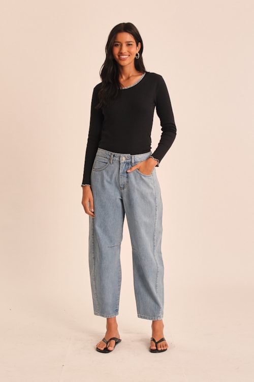 Blusa Detalhe Frufru Preto - foto 1