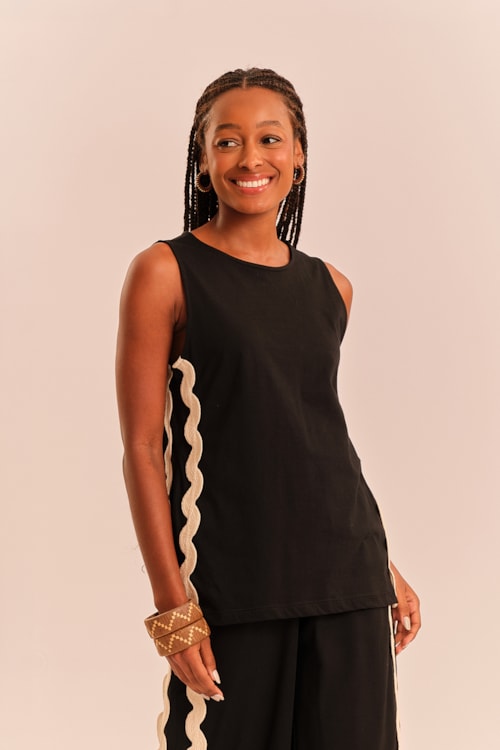 Blusa Detalhe Sianinha Preto - foto 1