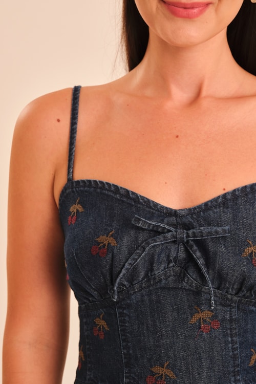 Blusa Jeans Bordado Cereja Jeans - foto 1