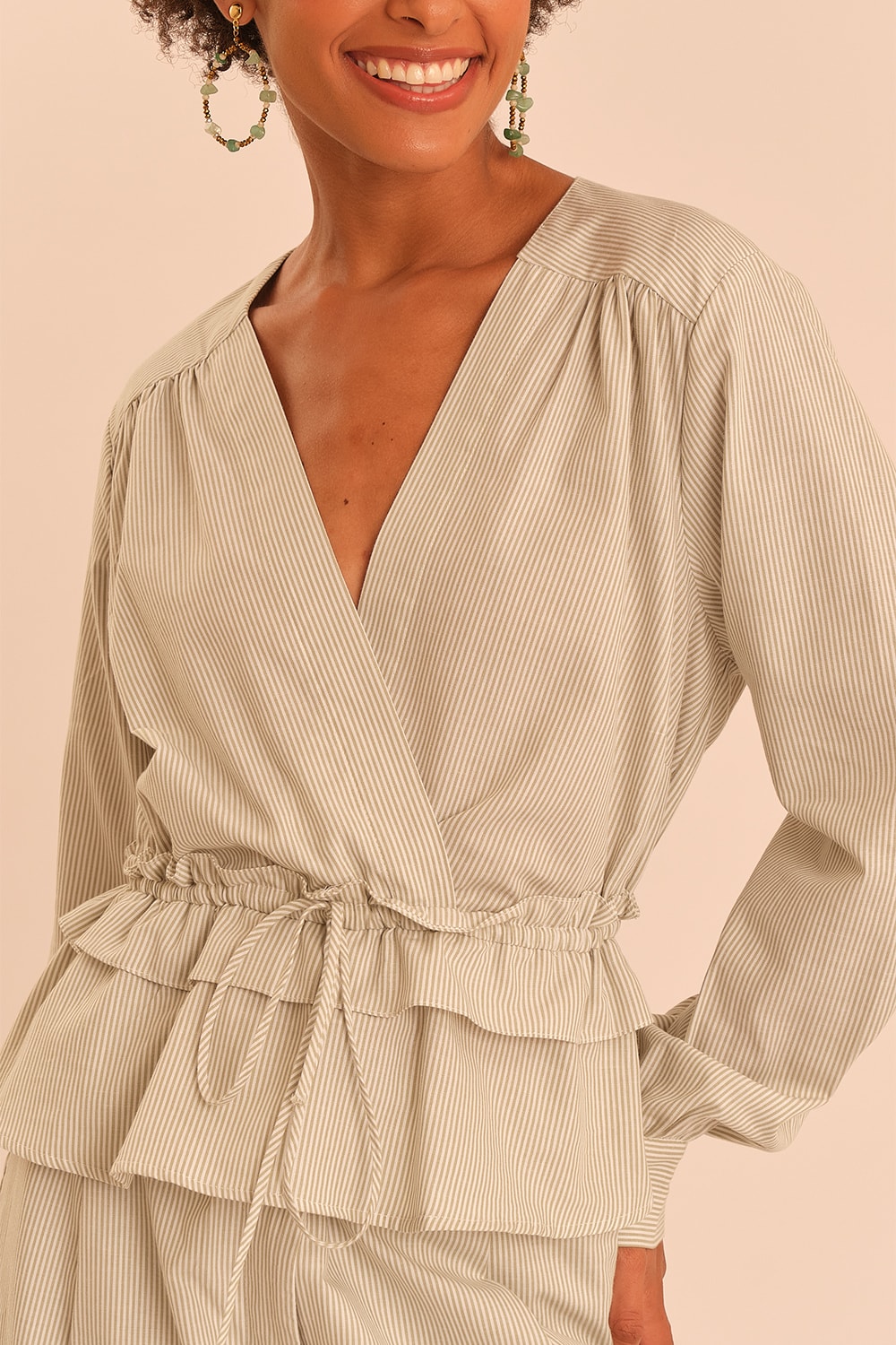 Blusa Listra Lina Verde Musgo