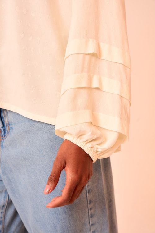 Blusa Poa Maquinetado Perola - foto 4
