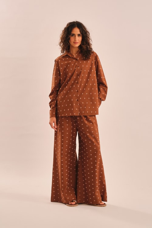 Calça Algodão Bordado Marrom Argila - foto 1