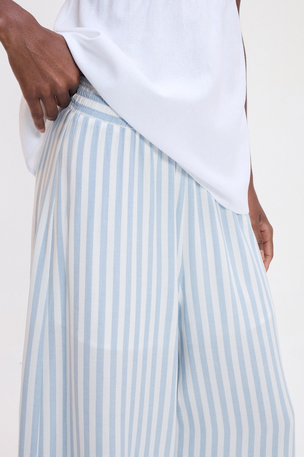 image_65328e54-da8c-4734-995a-8bb56f121b91