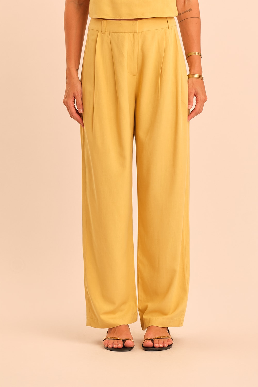 Calca Viscose Nilo Amarelo Acafrao