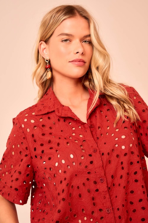 Camisa Laise Flower Vermelho Tinto - foto 4