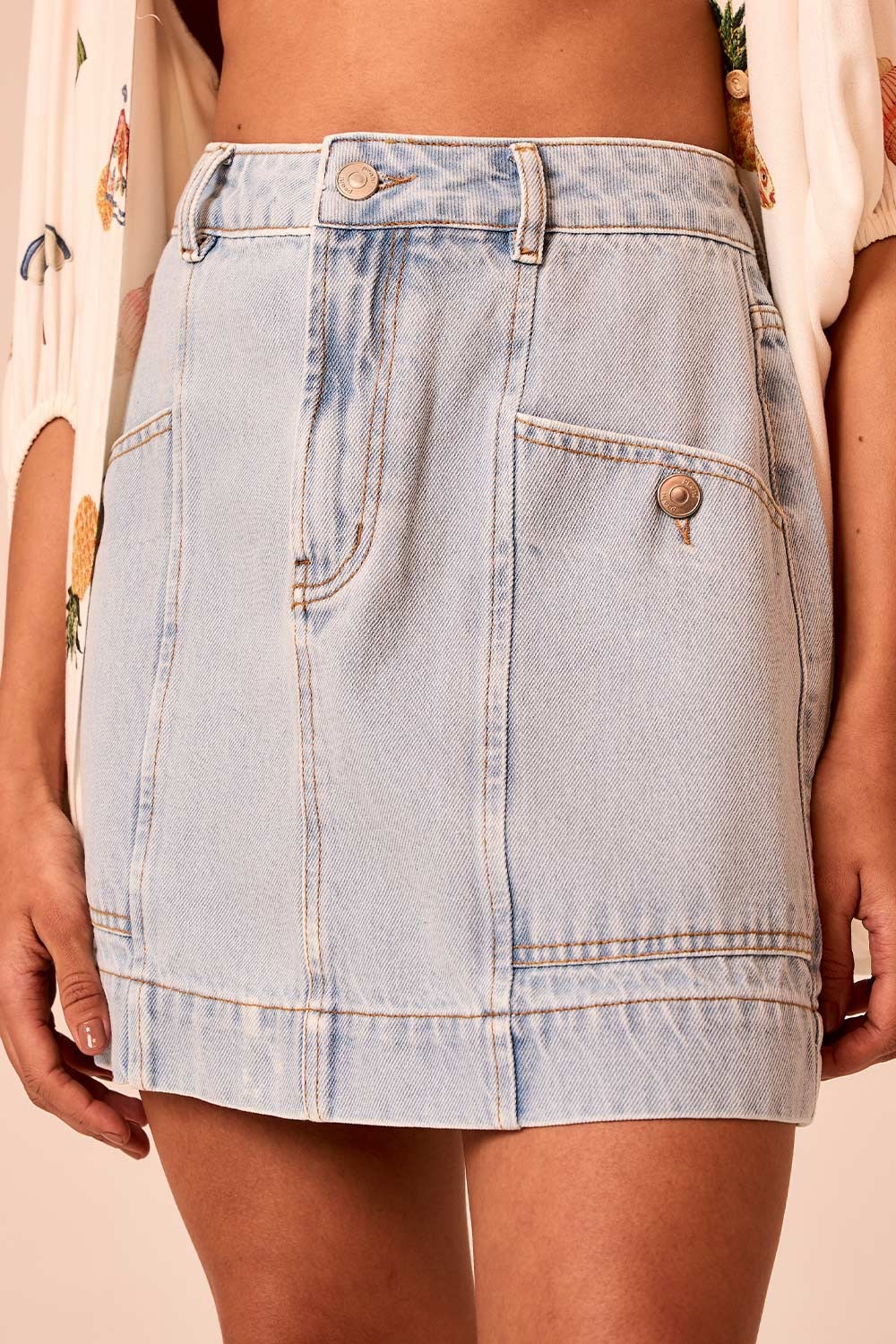 Saia Jeans Bolsos Frente Jeans Claro