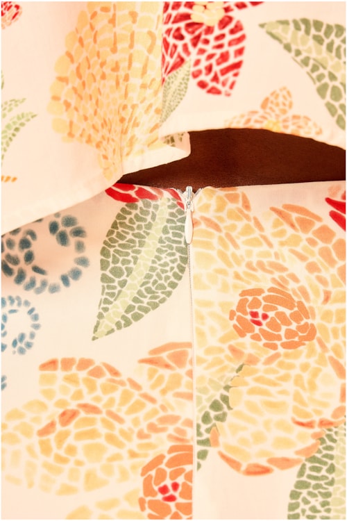 Short Estampa Floral Mosaico Estampado - foto 6
