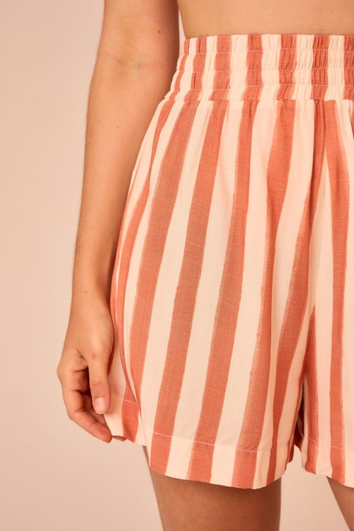 Short Listrado Aperol Estampado - foto 4