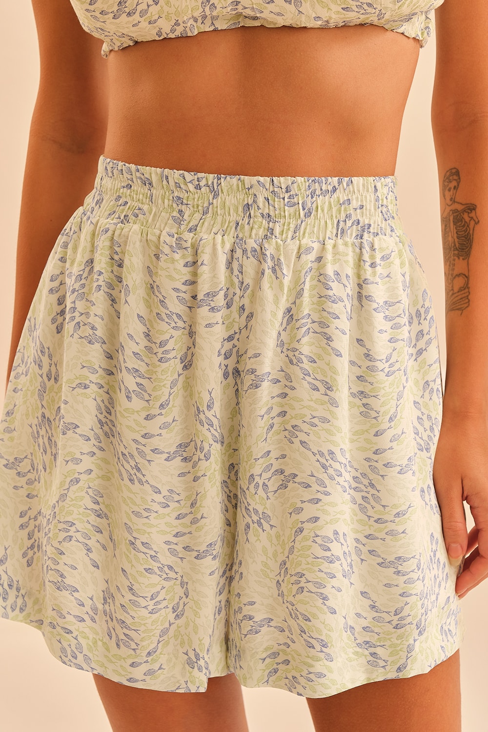 Short Peixe Aquarela Estampado