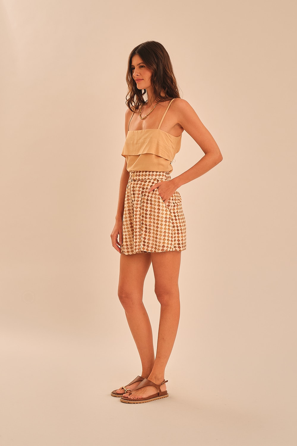 Short Trama Camel Estampado