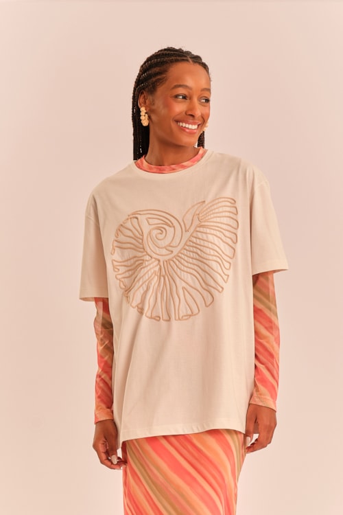 T Shirt Bordado Concha Off - foto 1