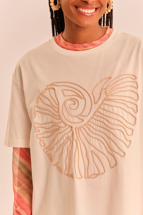 T Shirt Bordado Concha Off - foto 2