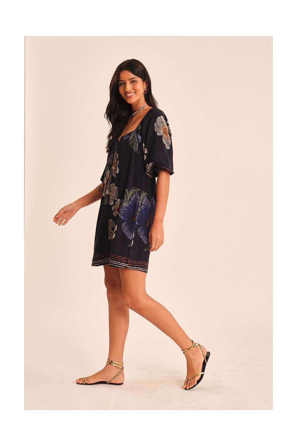 Vestido Curto Flor De Acafrao Estampado