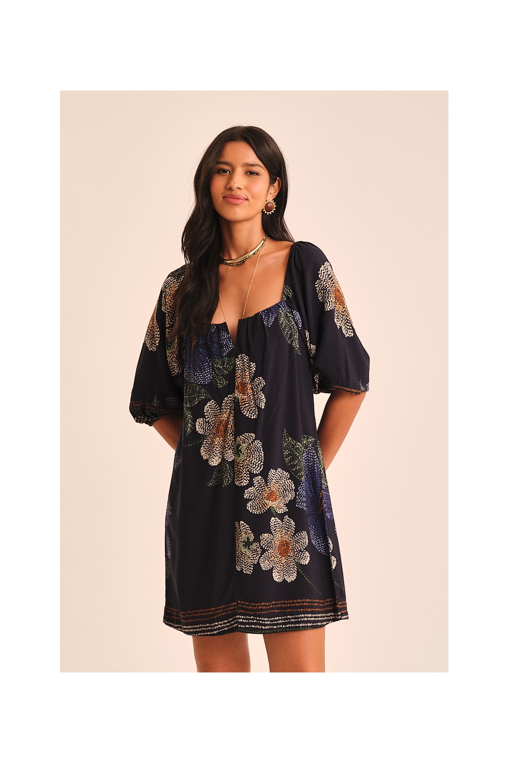 Vestido Curto Flor De Acafrao Estampado