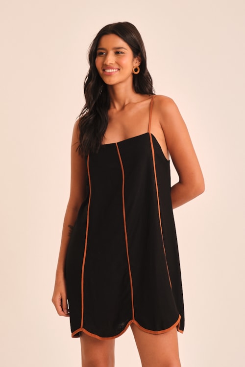 Vestido Curto Linho Detalhe Preto - foto 2