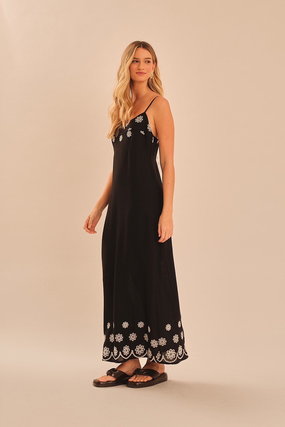 Vestido Flor Barrado Preto