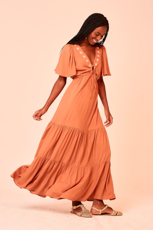 Vestido Longo Bordado Estrela Caramelo - foto 2
